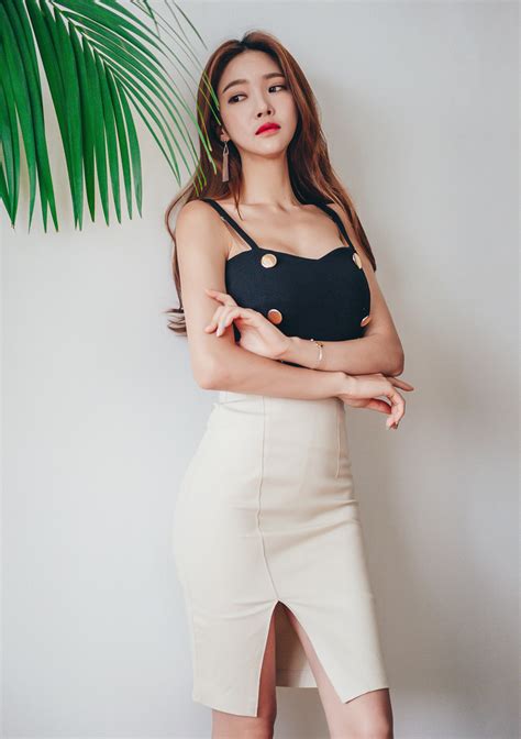 Korean Model Park Jung Yoon In Fashion Photoshoot July