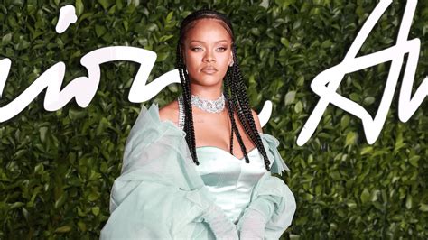 Rihanna To Debut New Skincare Line Fenty Skin 95 Triple X