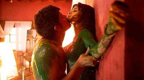 11 bollywood actresses who went completely nude on screen