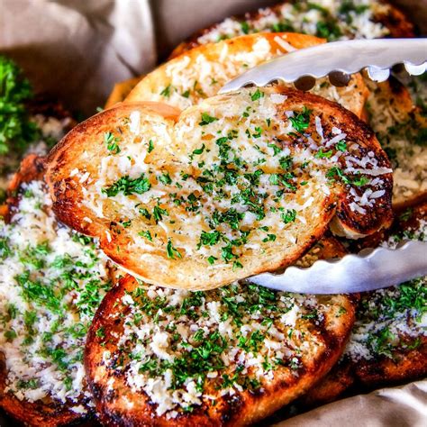 buttery thick italian spiced grilled parmesan garlic bread