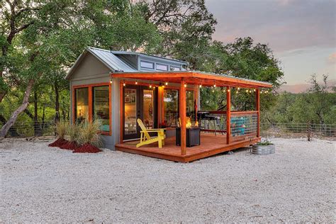 texas tiny homes  airbnb  youll fall  love