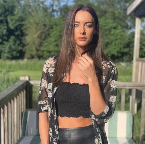 youtube star emily hartridge 35 dies in scooter accident [video]