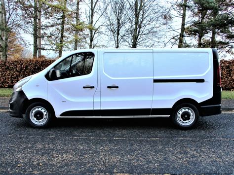 vauxhall vivaro cdti   lwb van aitchisons garage duns