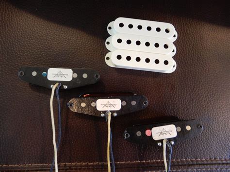 identify fender stratocaster single coil pickups stratocaster design