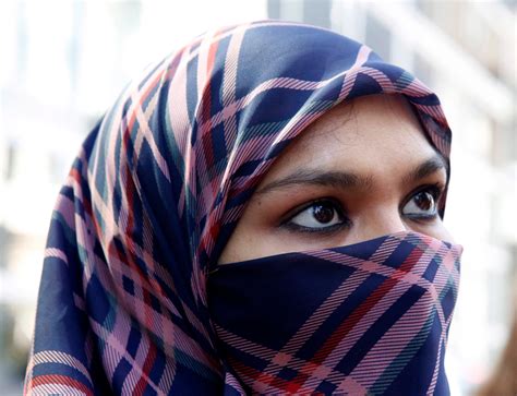im muslim  im sick  hearing   niqab