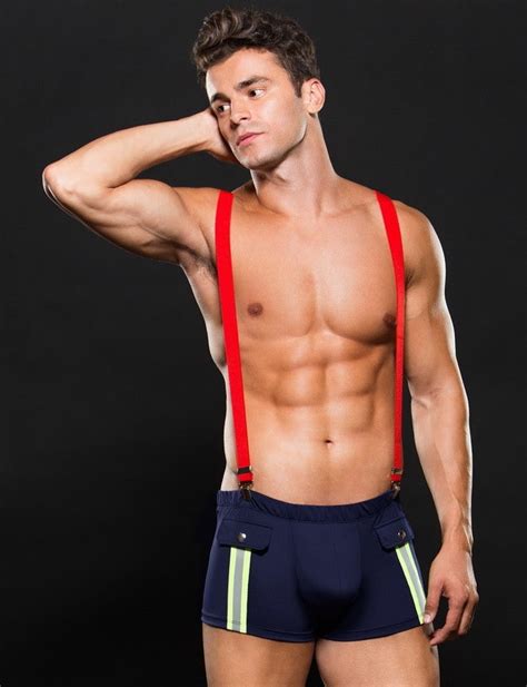 10 sexy halloween costumes for single guys looking to get laid