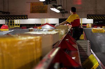 dhl testing  delivery strategies   commerce wsj