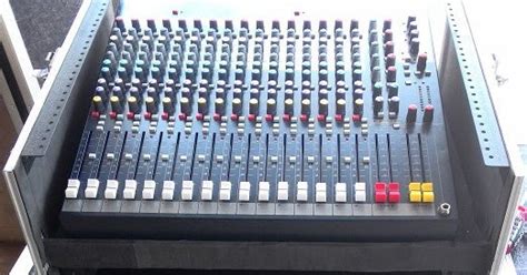 Alternatif dalam Membeli atau Merakit Rak Sound System