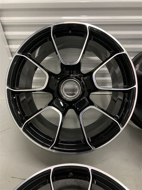 porsche  turbo  exclusive design center lock wheels