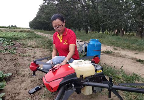 meet  female drone pilot  agriculture empowering rural community  tackle extreme poverty
