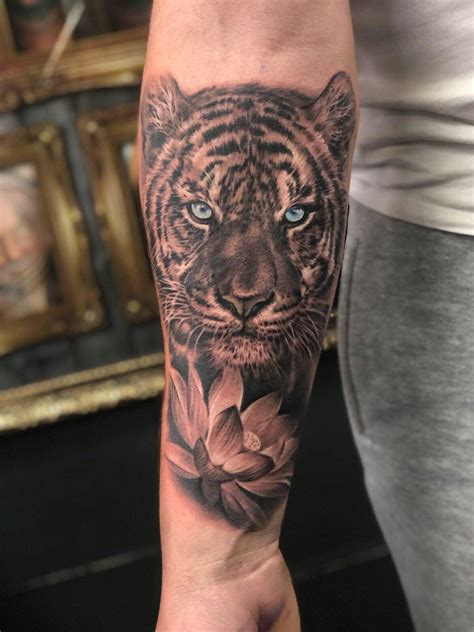 Pin By Ccarnell On Tatoo Tiger Tattoo Tiger Tattoo