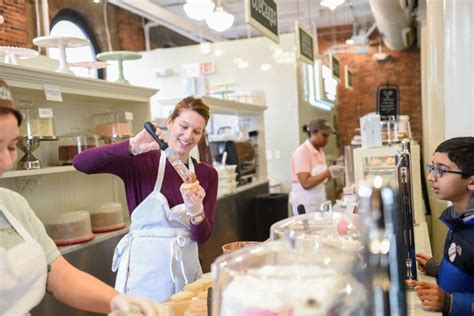 Carrie Lloyd Brings ‘sex And The City’s’ Magnolia Bakery To Boston