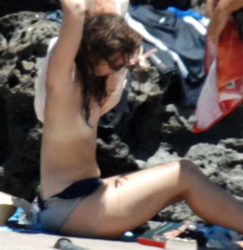 【激写】絶世の美女「キーラ・ナイトレイ」、乳首をヌーディストビーチで盗撮される…（画像あり） ポッカキット