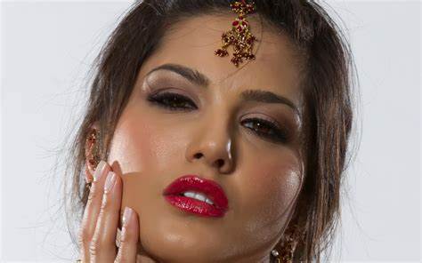 sunny leone adult women actress models brunettes sexy babes face eyes