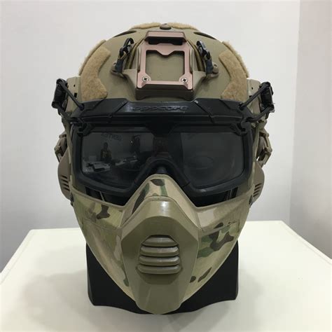 dsei  ops core launches fast sf helmet  soldier systems daily