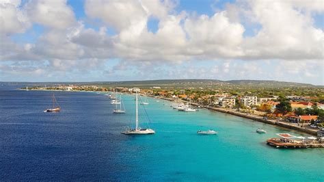 bonaire vacations  package save    expedia