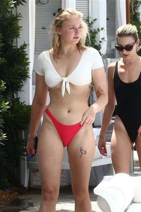 sophie turner  bikini   delano hotel pool  miami