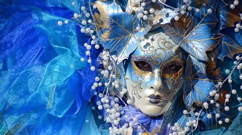 masks  costumes   venice carnival