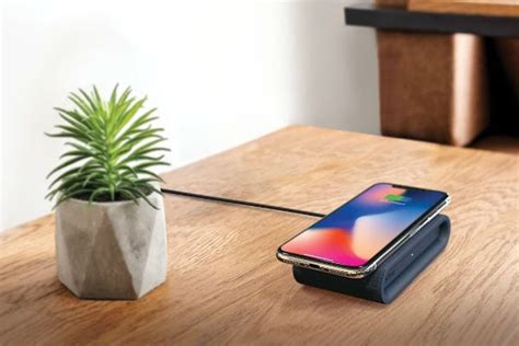 iphone  wireless chargers  simplify  life gadget flow