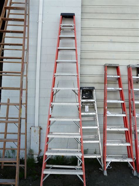 fiberglass step ladder  auctions