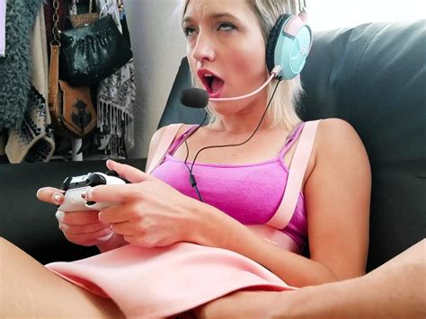 gamer babe plays with cock eliza jane porno movies