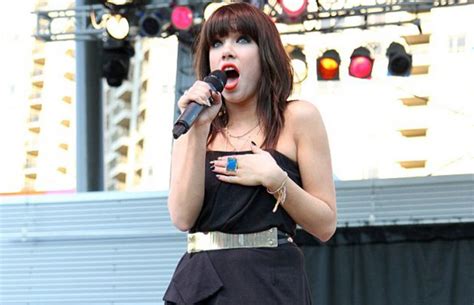 nude photos of carly rae jepsen being shopped around complex