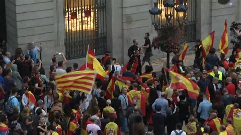 grote demonstratie  barcelona tegen het referendum
