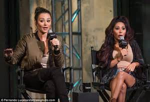 snooki and jwoww wear plunging skintight tanks as they