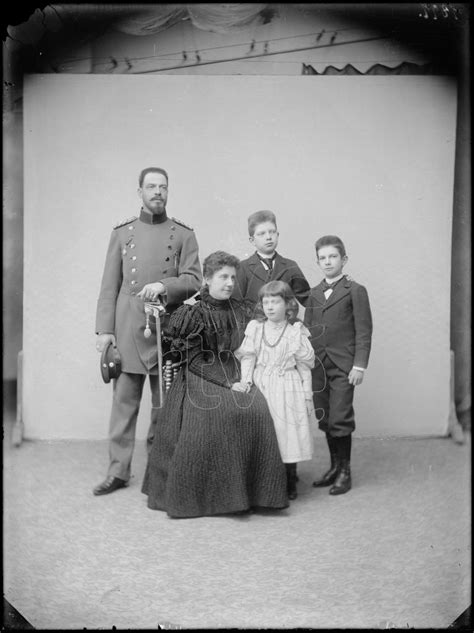 coleccion franzen infanta maria de la paz de borbon junto  su marido el princ