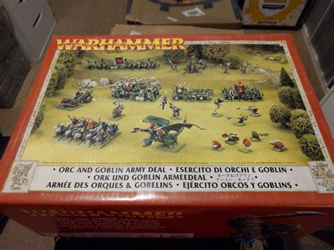 orc  goblin  army box set  edition warhammer fantasy hutber