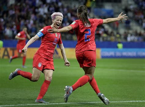 U S Women’s Soccer Team Stirs Up Debate About Celebrating Too Much