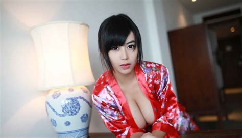 Huang Ke 黄可 Hot Asian Model Nude Chinese Model