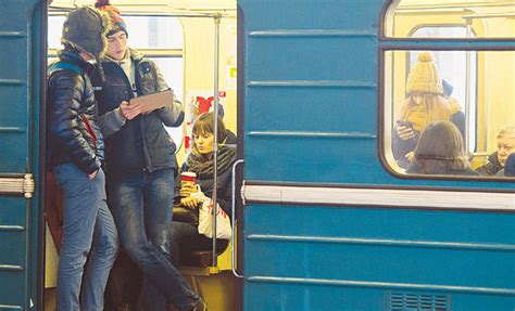 Couple Having Sex In Moscow Metro Post Pictures Online Get Caught