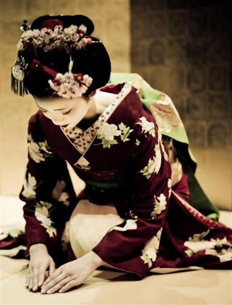 白い襟あし ぼんぼりに geisha japan japanese geisha geisha