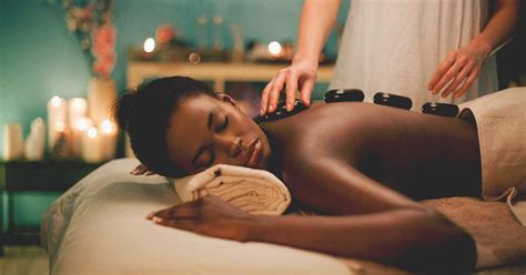 6 benefits of hot stone massage