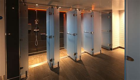 Get Fit With Perspex® Acrylic Locker Room Shower Shower Cubicles
