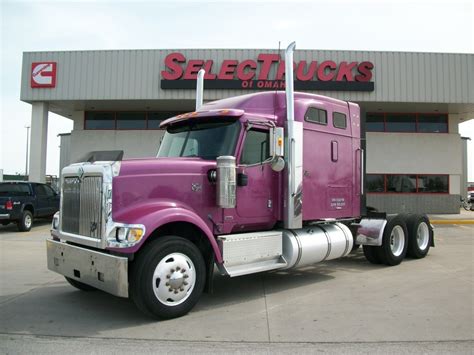 international  st truck center companies
