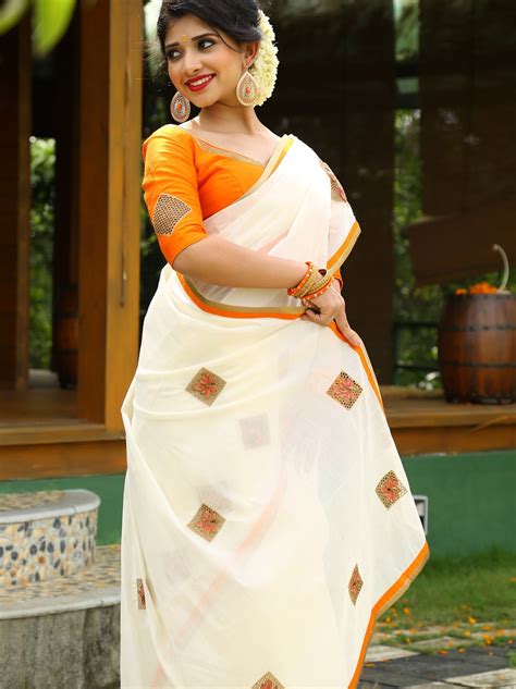 exquisite chic  creative clothing  laksyah  fashion label  actress kavya madhavan tikli