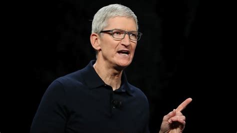 How Tim Cook And The Iphone Made Apple America S First 1 Trillion Company