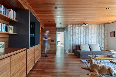 ceiling   modern house echoes  shape   hillside  sits  contemporist