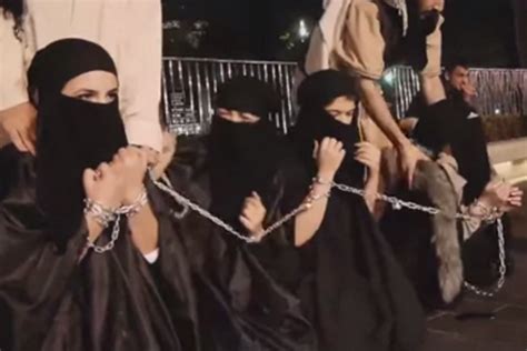 What Does An Isis Sex Slave Auction Look Like