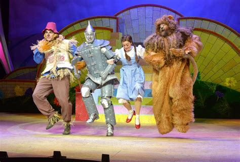 Review Dazzling Wizard Of Oz At The Fulton Entertainment