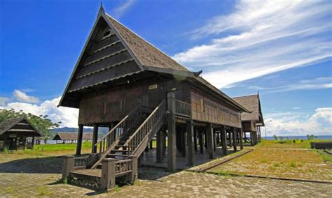 rumah adat khas sulawesi selatan celebes id