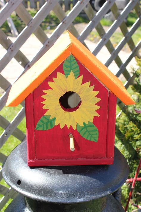 birdhouse   sunflower painted