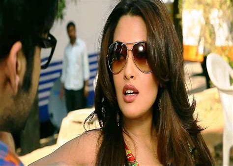 riya sen nue dans zindagi 50 50