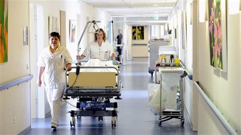 wachtlijsten  ziekenhuizen opnieuw langer geworden rtl nieuws
