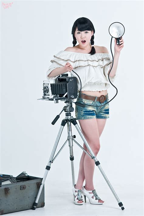 Korean Cute Model Girl Han Ga Eun 한가은’s Camera Girl