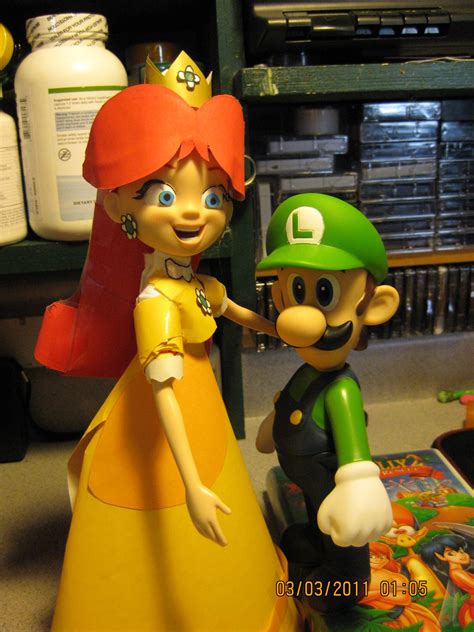 Luigi And Daisy Princess Daisy Photo 20041318 Fanpop