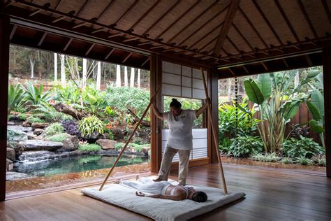 luxury yoga retreats   world