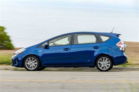 toyota prius  review ratings specs prices